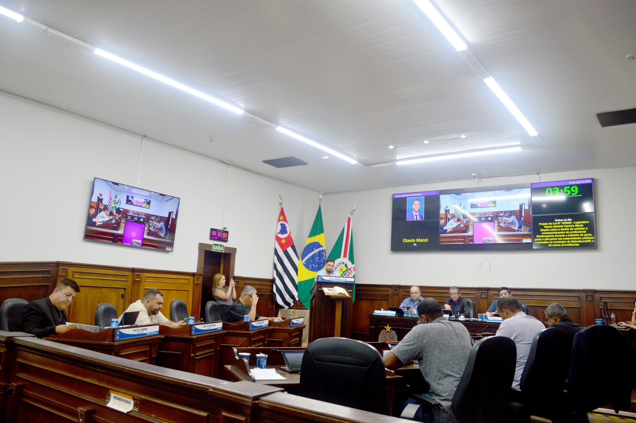Câmara vota audiência pública e convocação da secretária adjunta de Saúde